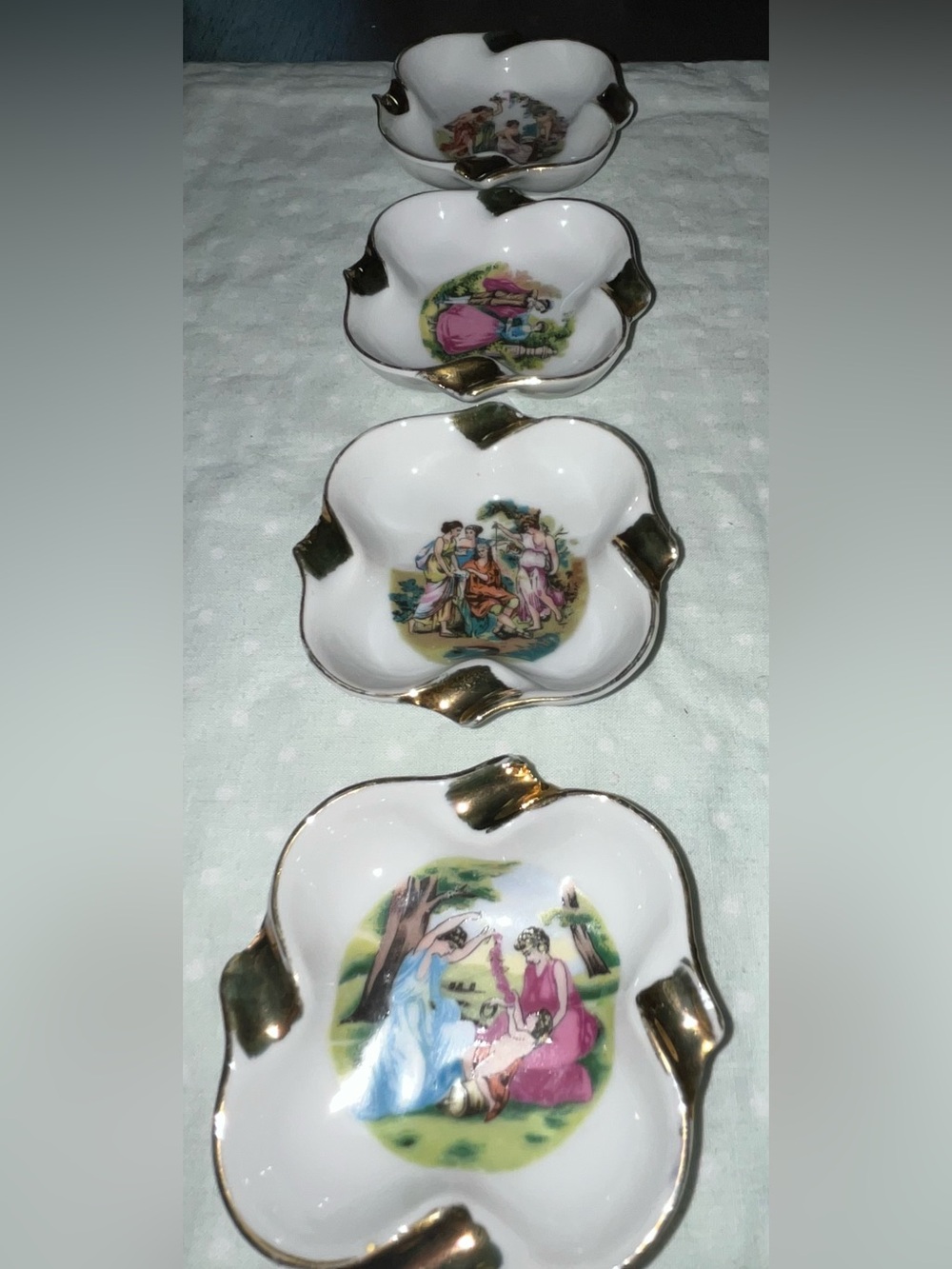 Vintage Japanese Gold Trim trinket/personal ashtrays